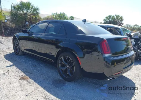 2021 Chrysler 300 300S из США, поврежденный, VIN 2C3CCABG3MH545393